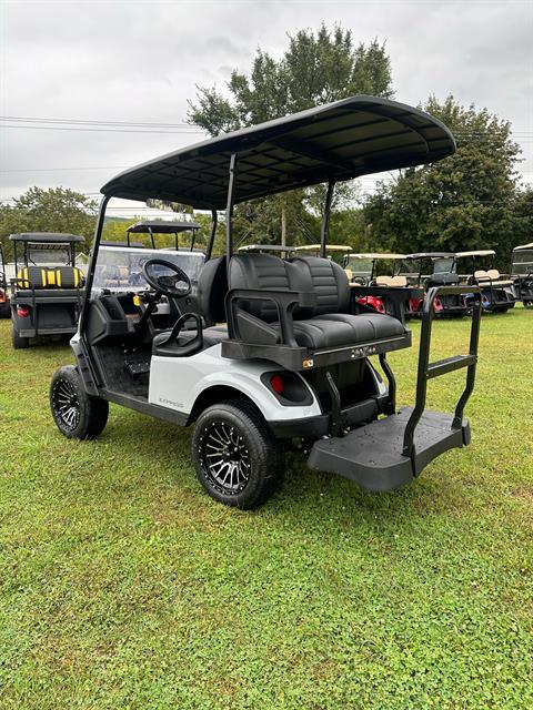 2025 E-Z-GO Express S4 Gas for Sale - Image 2