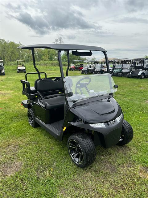 2025 E-Z-GO Valor 4 Electric for Sale - Image 2